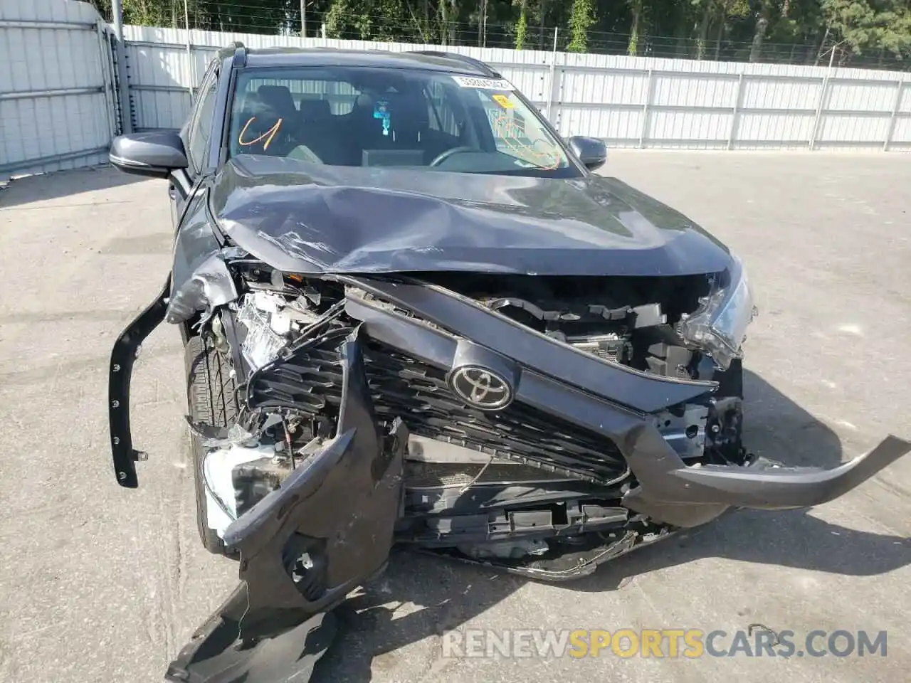 9 Photograph of a damaged car 2T3P1RFV3LW124038 TOYOTA RAV4 2020