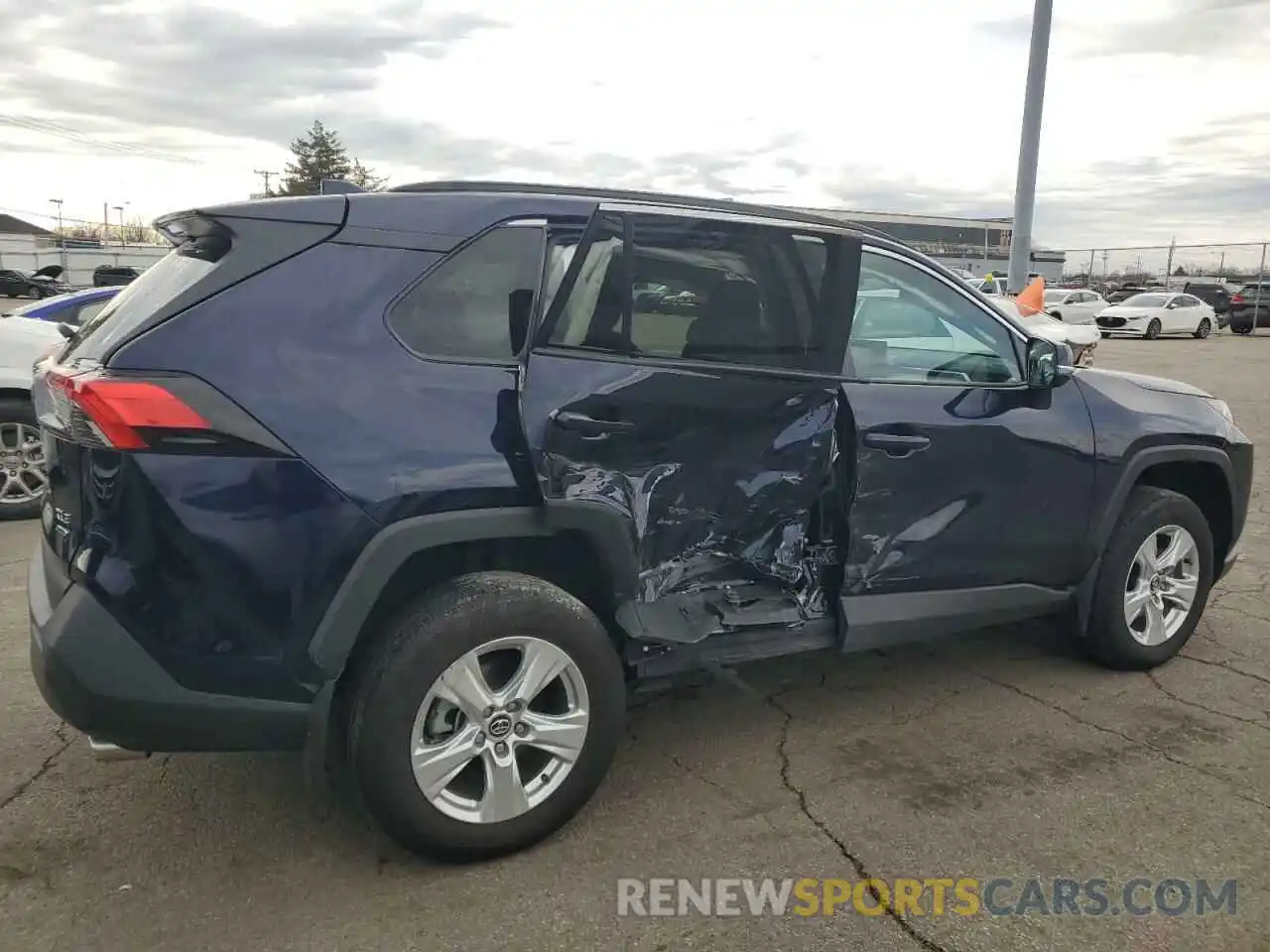 3 Photograph of a damaged car 2T3P1RFV4LC073313 TOYOTA RAV4 2020