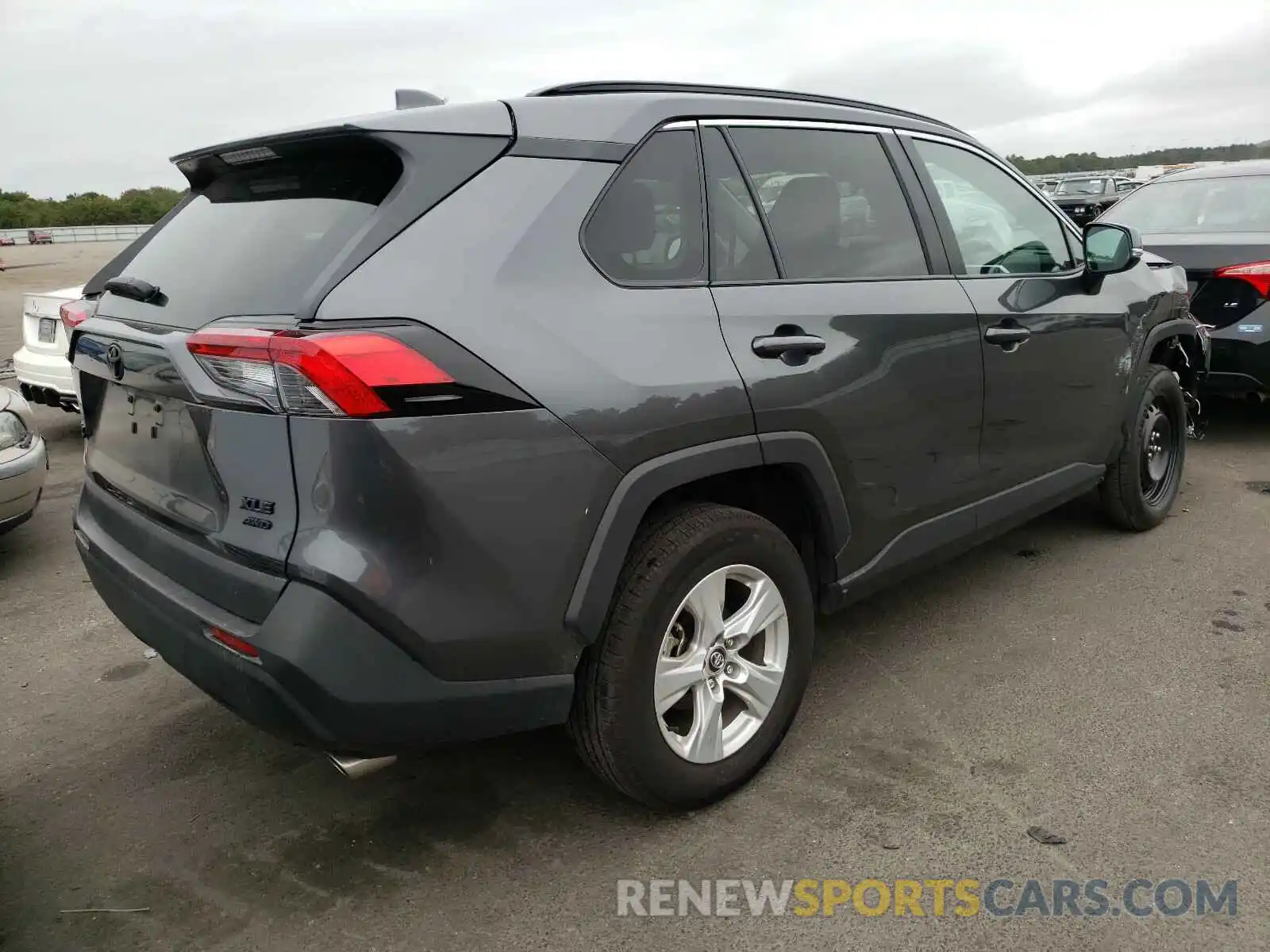 4 Photograph of a damaged car 2T3P1RFV4LC079161 TOYOTA RAV4 2020