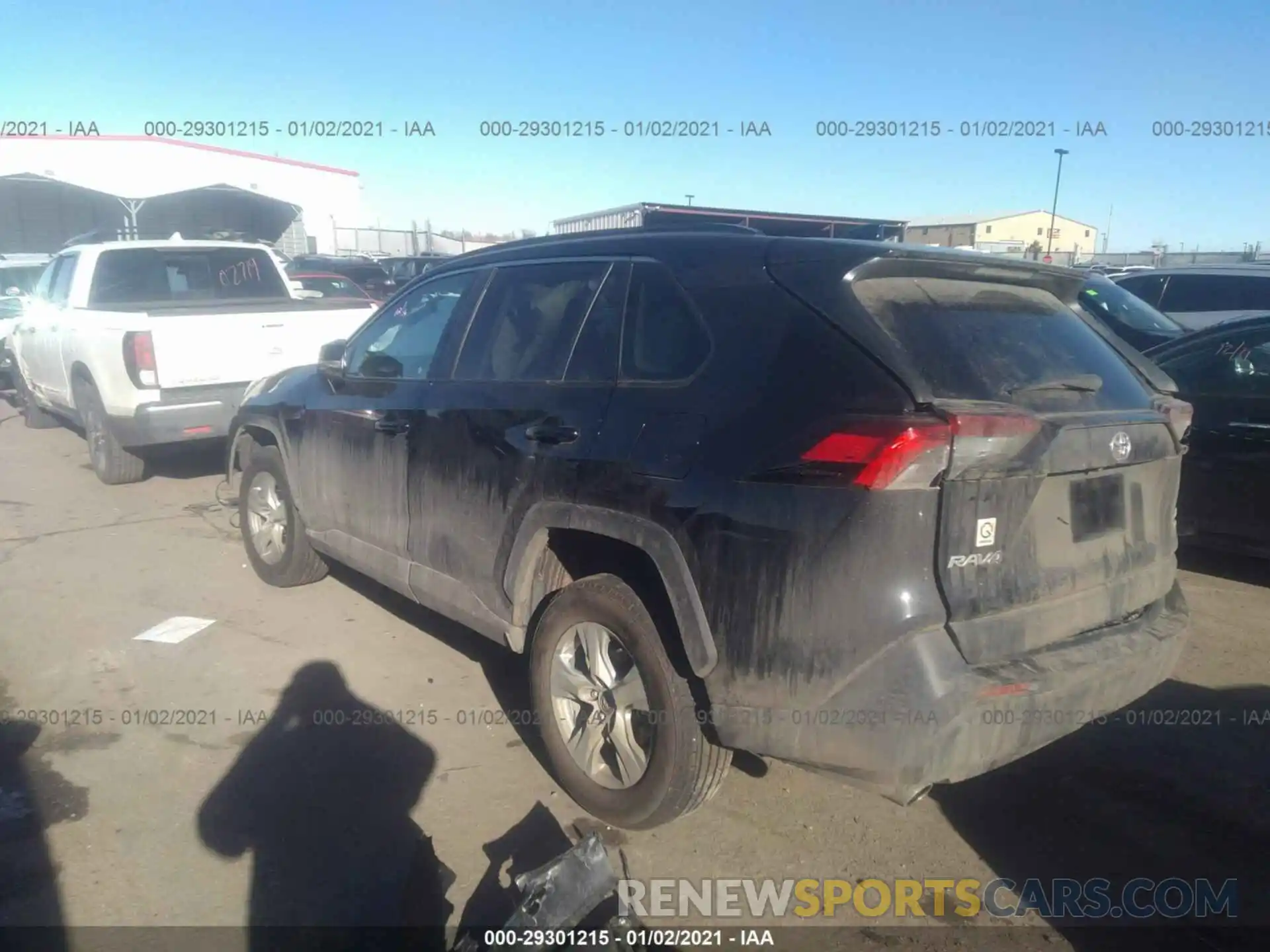 3 Photograph of a damaged car 2T3P1RFV4LC082187 TOYOTA RAV4 2020