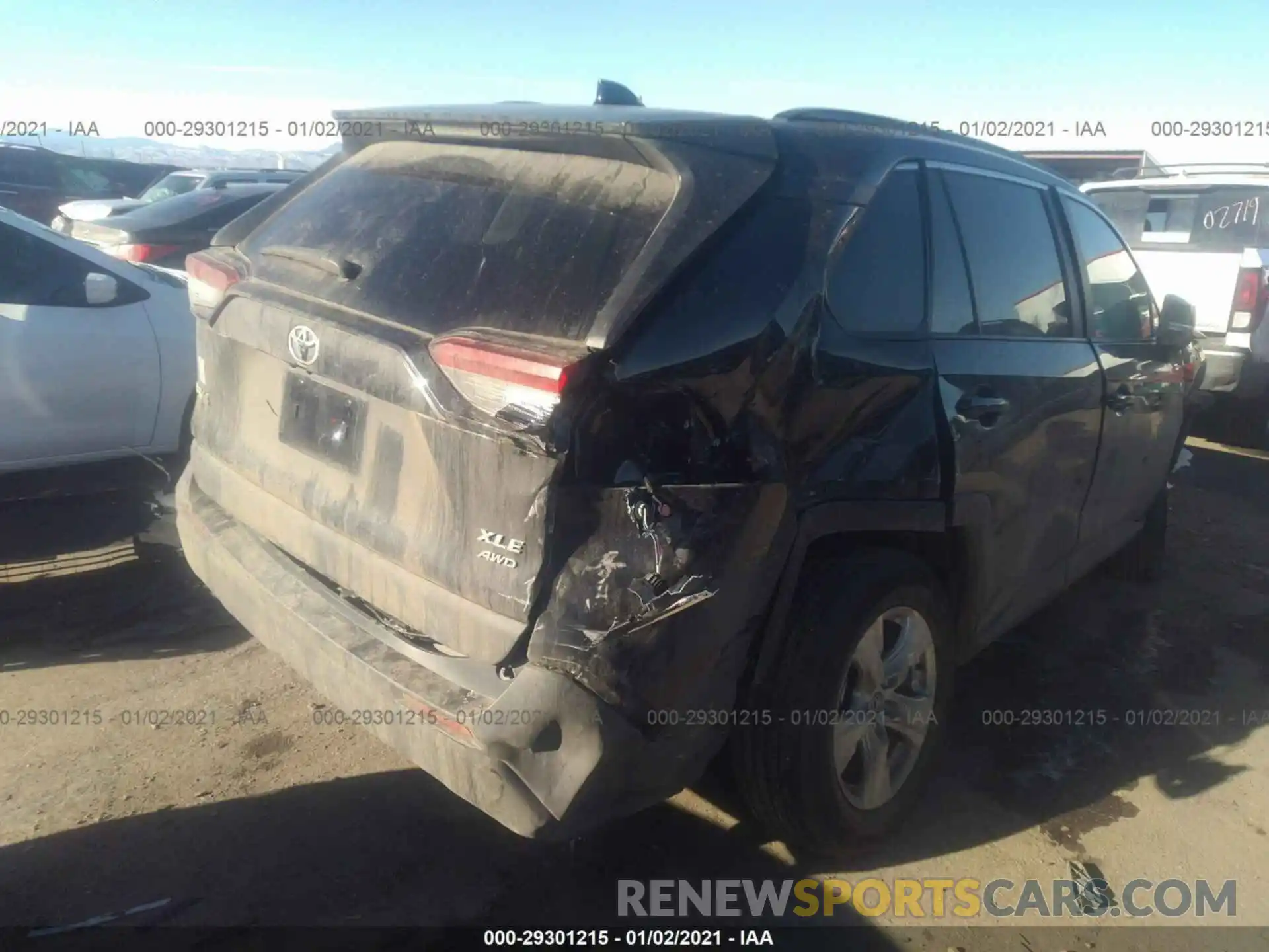 4 Photograph of a damaged car 2T3P1RFV4LC082187 TOYOTA RAV4 2020