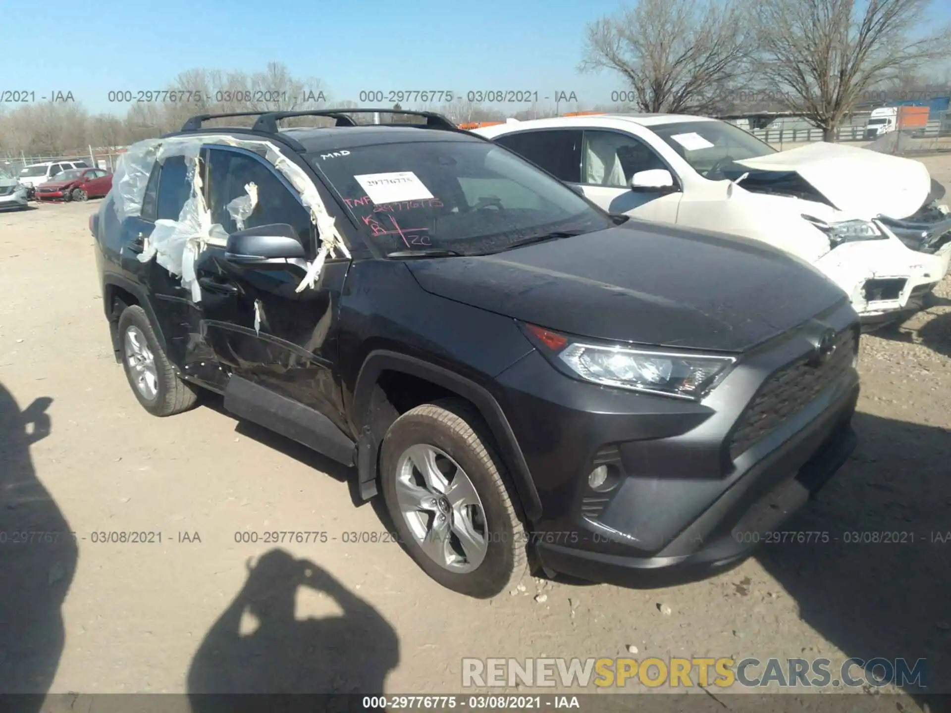 1 Photograph of a damaged car 2T3P1RFV4LC090838 TOYOTA RAV4 2020