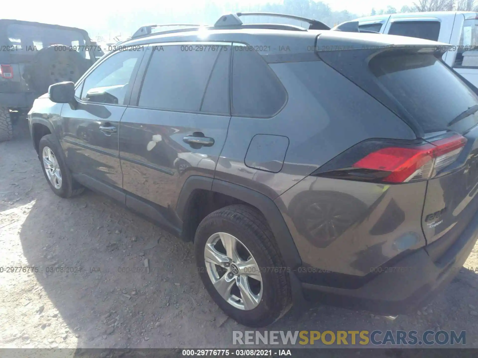 3 Photograph of a damaged car 2T3P1RFV4LC090838 TOYOTA RAV4 2020