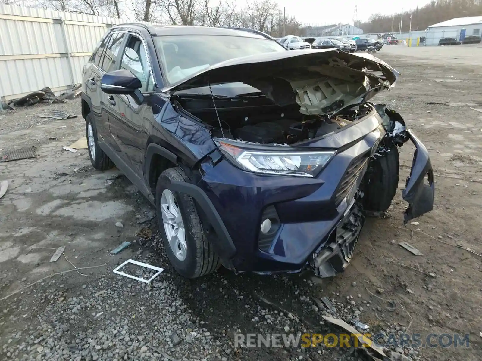 1 Photograph of a damaged car 2T3P1RFV4LC121845 TOYOTA RAV4 2020