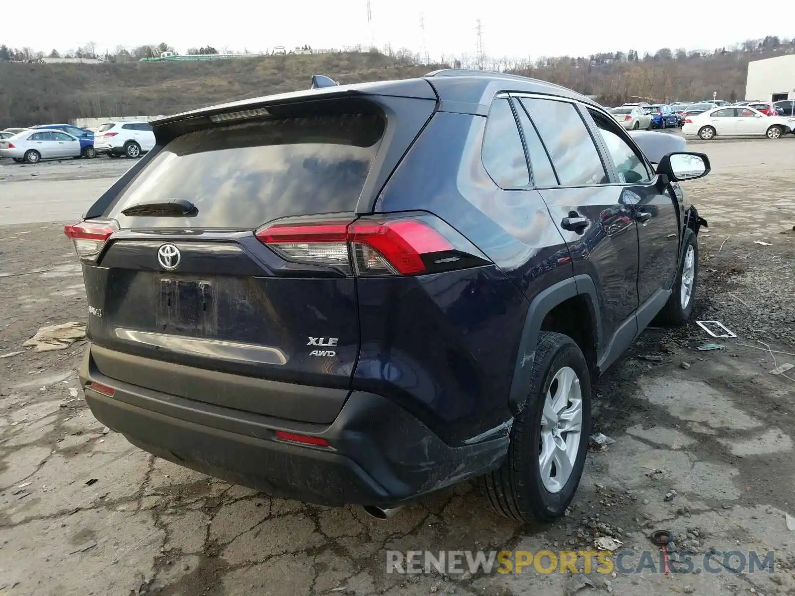 4 Photograph of a damaged car 2T3P1RFV4LC121845 TOYOTA RAV4 2020