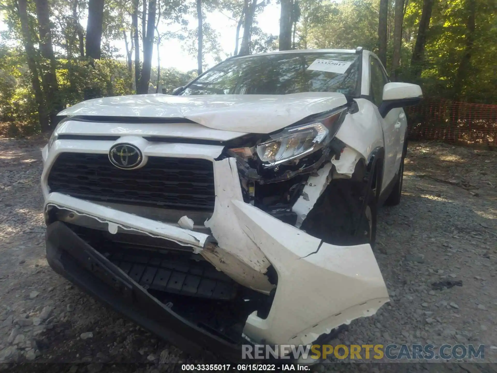 6 Photograph of a damaged car 2T3P1RFV4LC123112 TOYOTA RAV4 2020