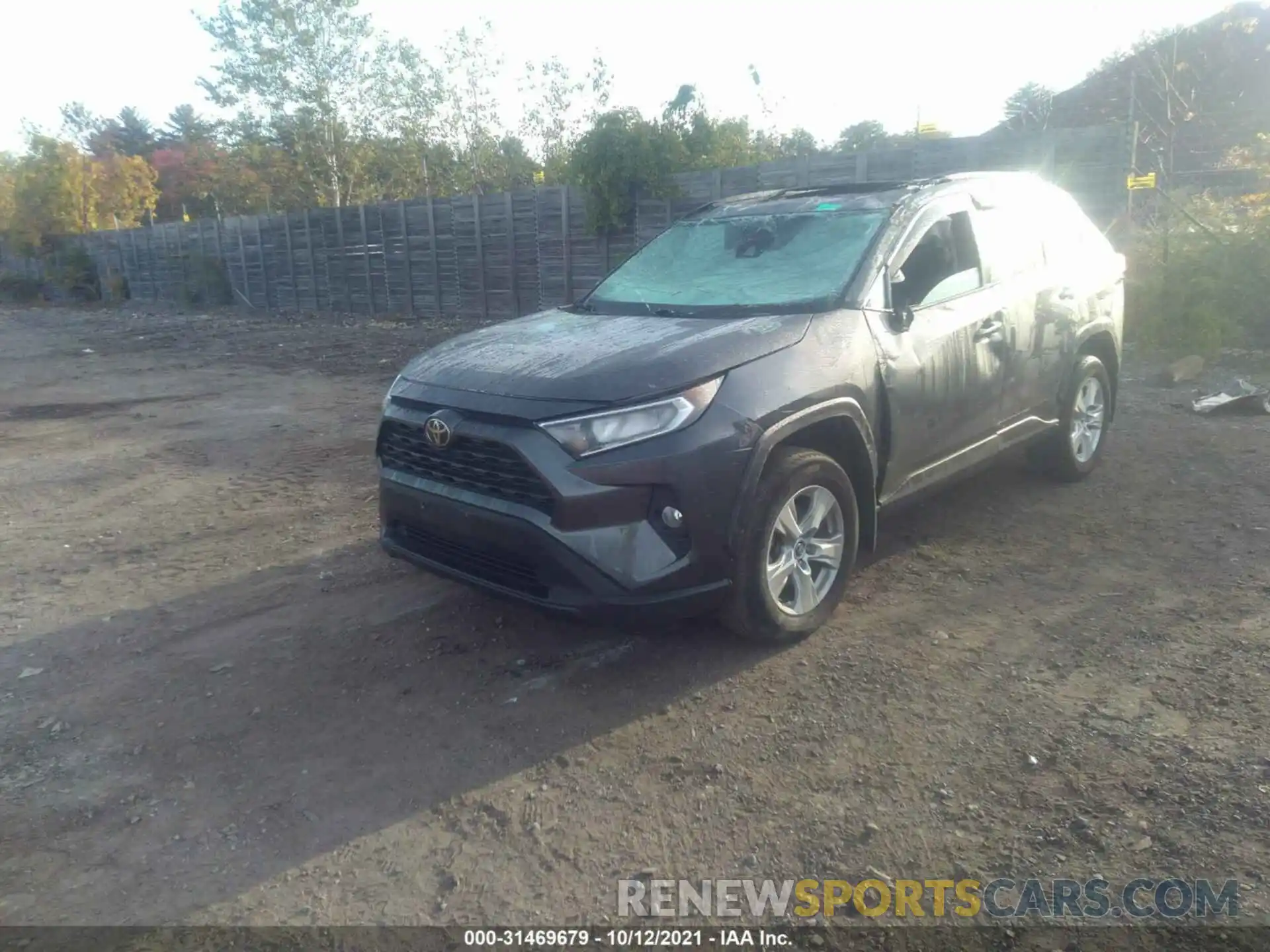 2 Photograph of a damaged car 2T3P1RFV4LC133395 TOYOTA RAV4 2020