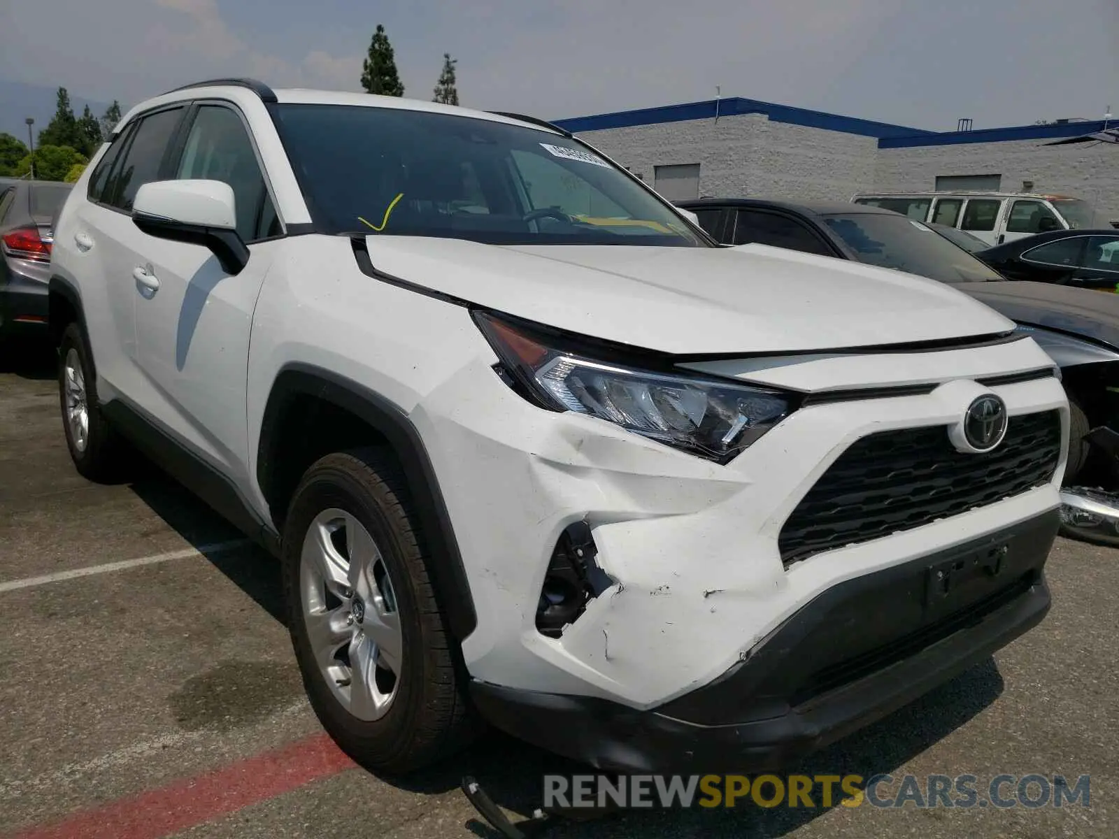 1 Photograph of a damaged car 2T3P1RFV4LW084942 TOYOTA RAV4 2020