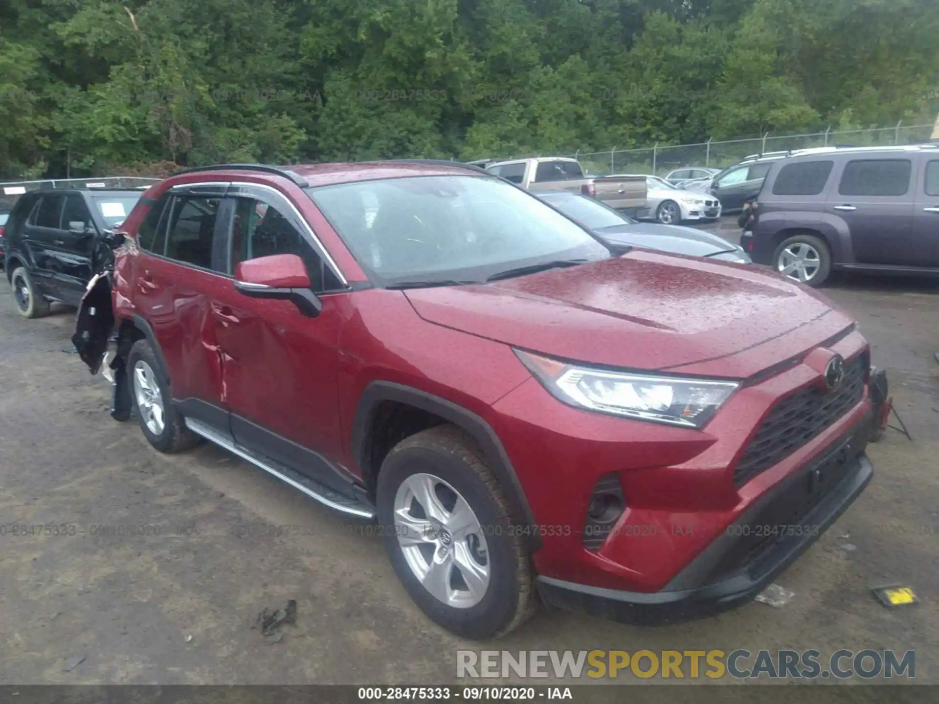 1 Photograph of a damaged car 2T3P1RFV4LW085153 TOYOTA RAV4 2020