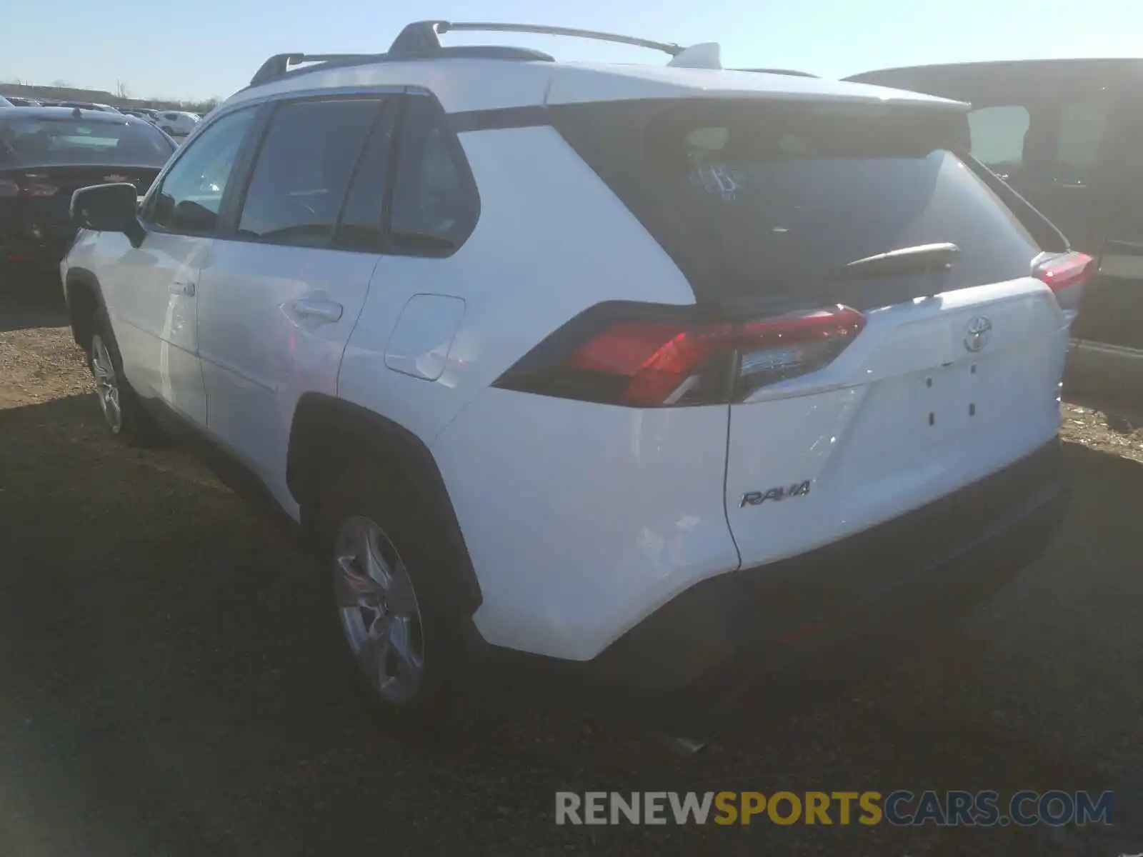 3 Photograph of a damaged car 2T3P1RFV4LW091437 TOYOTA RAV4 2020