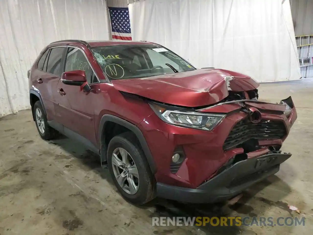 1 Photograph of a damaged car 2T3P1RFV4LW101657 TOYOTA RAV4 2020