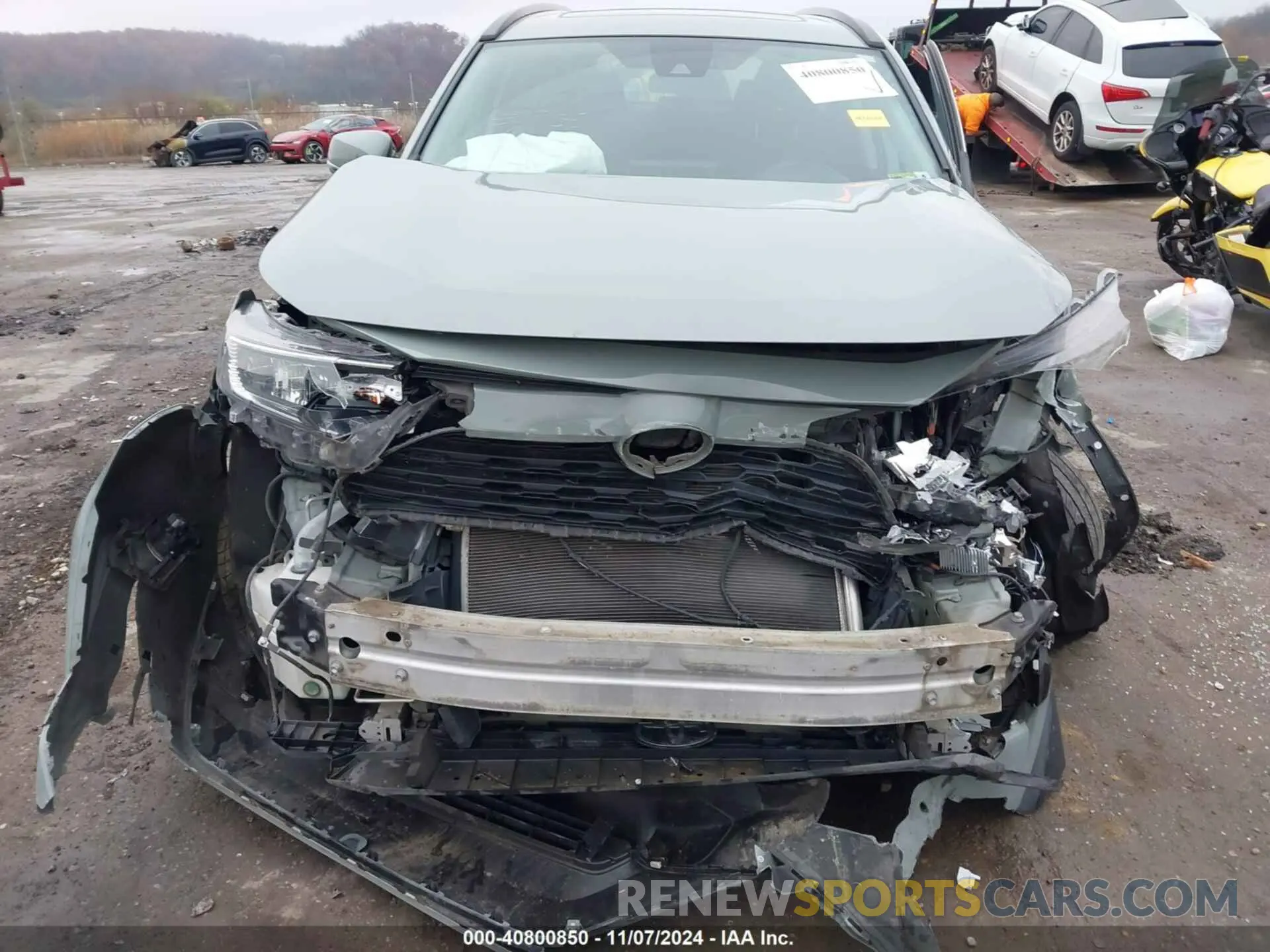 6 Photograph of a damaged car 2T3P1RFV4LW103022 TOYOTA RAV4 2020