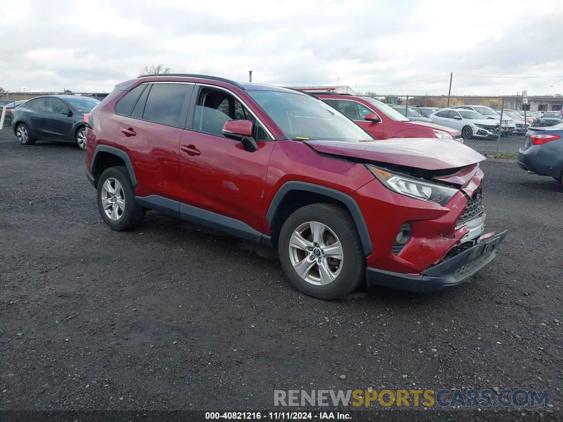 1 Photograph of a damaged car 2T3P1RFV4LW115588 TOYOTA RAV4 2020