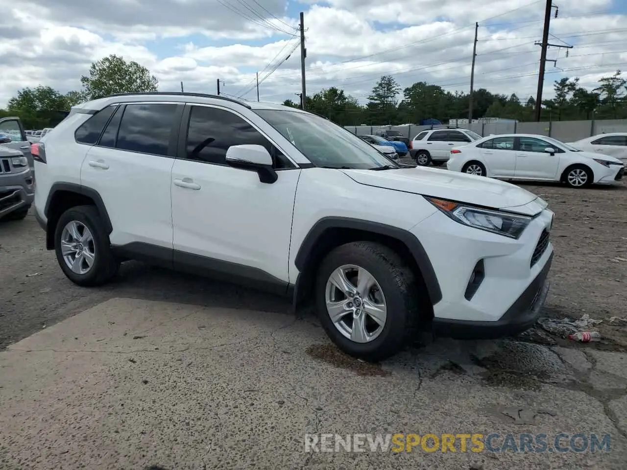 4 Photograph of a damaged car 2T3P1RFV4LW130169 TOYOTA RAV4 2020