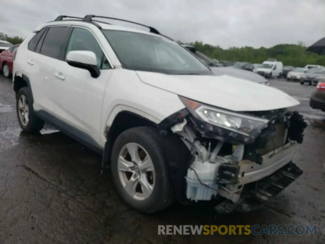 4 Photograph of a damaged car 2T3P1RFV4LW136411 TOYOTA RAV4 2020