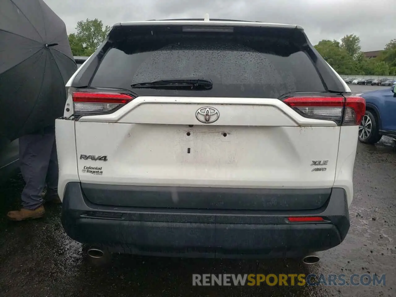 6 Photograph of a damaged car 2T3P1RFV4LW136411 TOYOTA RAV4 2020