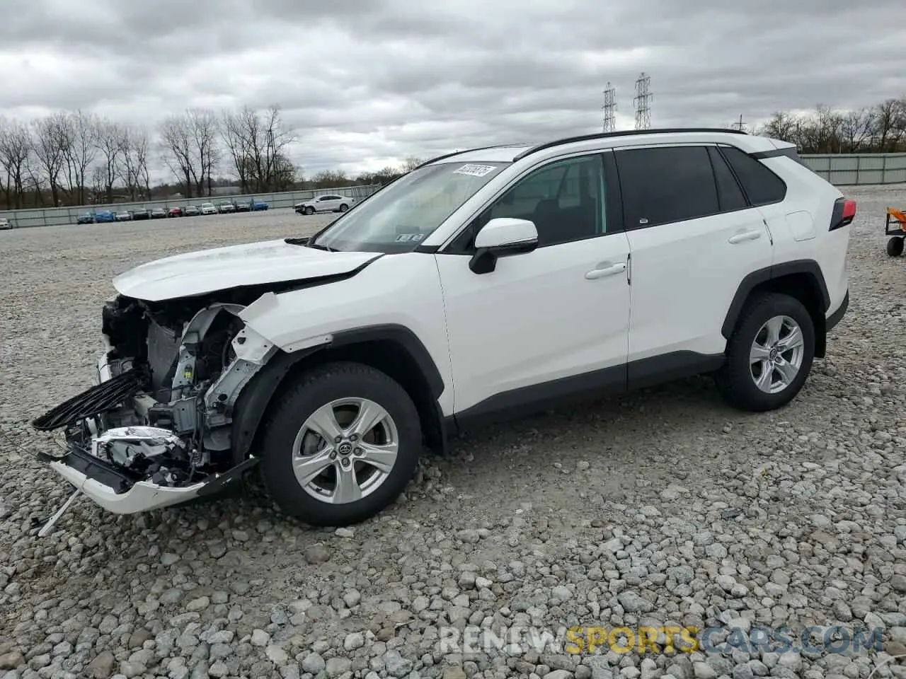 1 Photograph of a damaged car 2T3P1RFV5LC070811 TOYOTA RAV4 2020