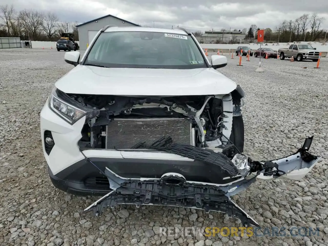 5 Photograph of a damaged car 2T3P1RFV5LC070811 TOYOTA RAV4 2020