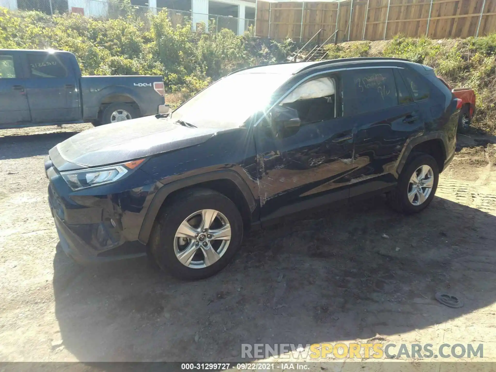 2 Photograph of a damaged car 2T3P1RFV5LC075278 TOYOTA RAV4 2020