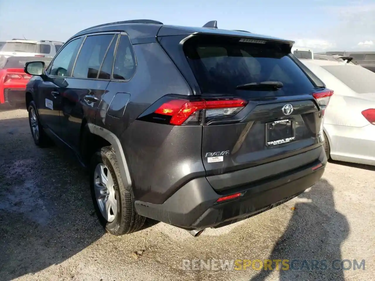 3 Photograph of a damaged car 2T3P1RFV5LC083459 TOYOTA RAV4 2020