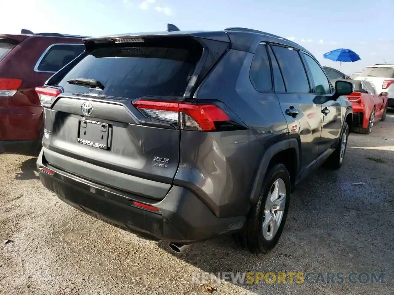 4 Photograph of a damaged car 2T3P1RFV5LC083459 TOYOTA RAV4 2020