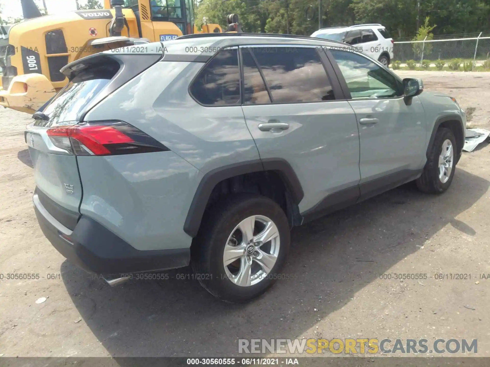 4 Photograph of a damaged car 2T3P1RFV5LC090668 TOYOTA RAV4 2020