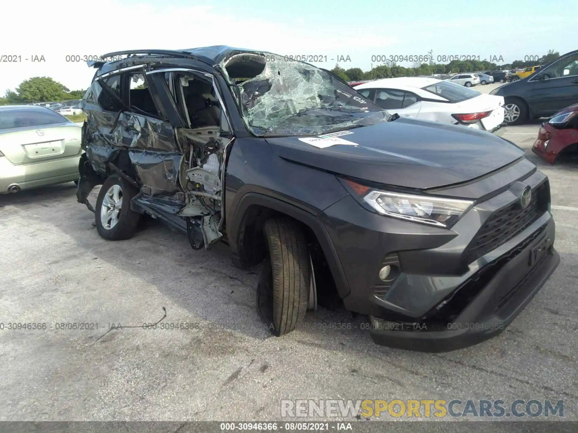 1 Photograph of a damaged car 2T3P1RFV5LC095739 TOYOTA RAV4 2020