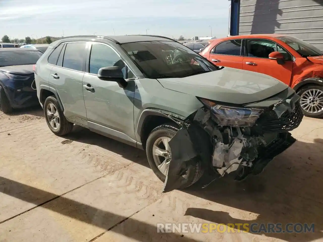 4 Photograph of a damaged car 2T3P1RFV5LC099466 TOYOTA RAV4 2020