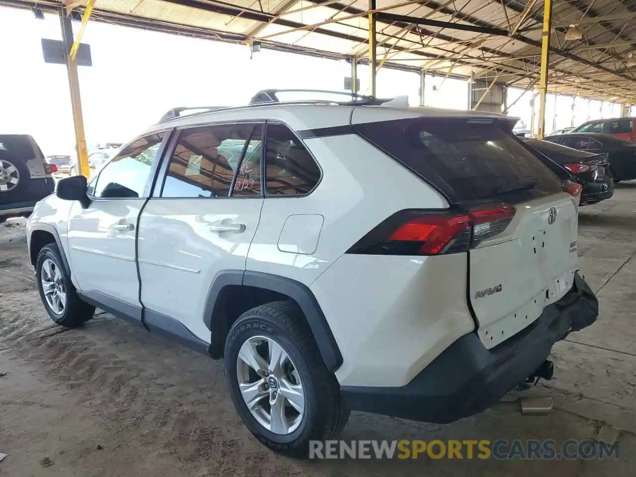 3 Photograph of a damaged car 2T3P1RFV5LC100244 TOYOTA RAV4 2020