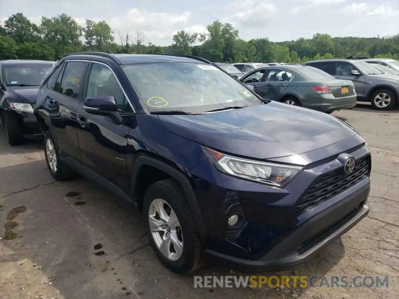 1 Photograph of a damaged car 2T3P1RFV5LC103211 TOYOTA RAV4 2020