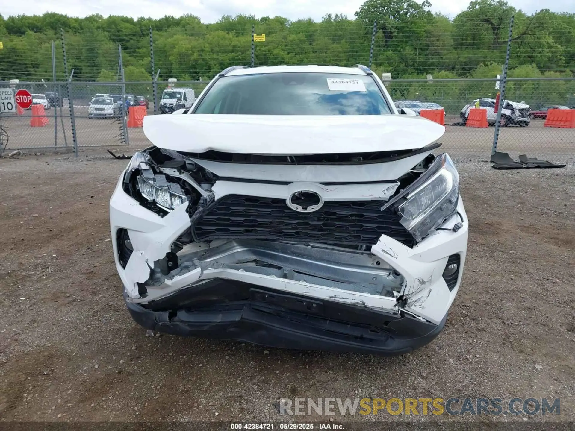 12 Photograph of a damaged car 2T3P1RFV5LC111146 TOYOTA RAV4 2020