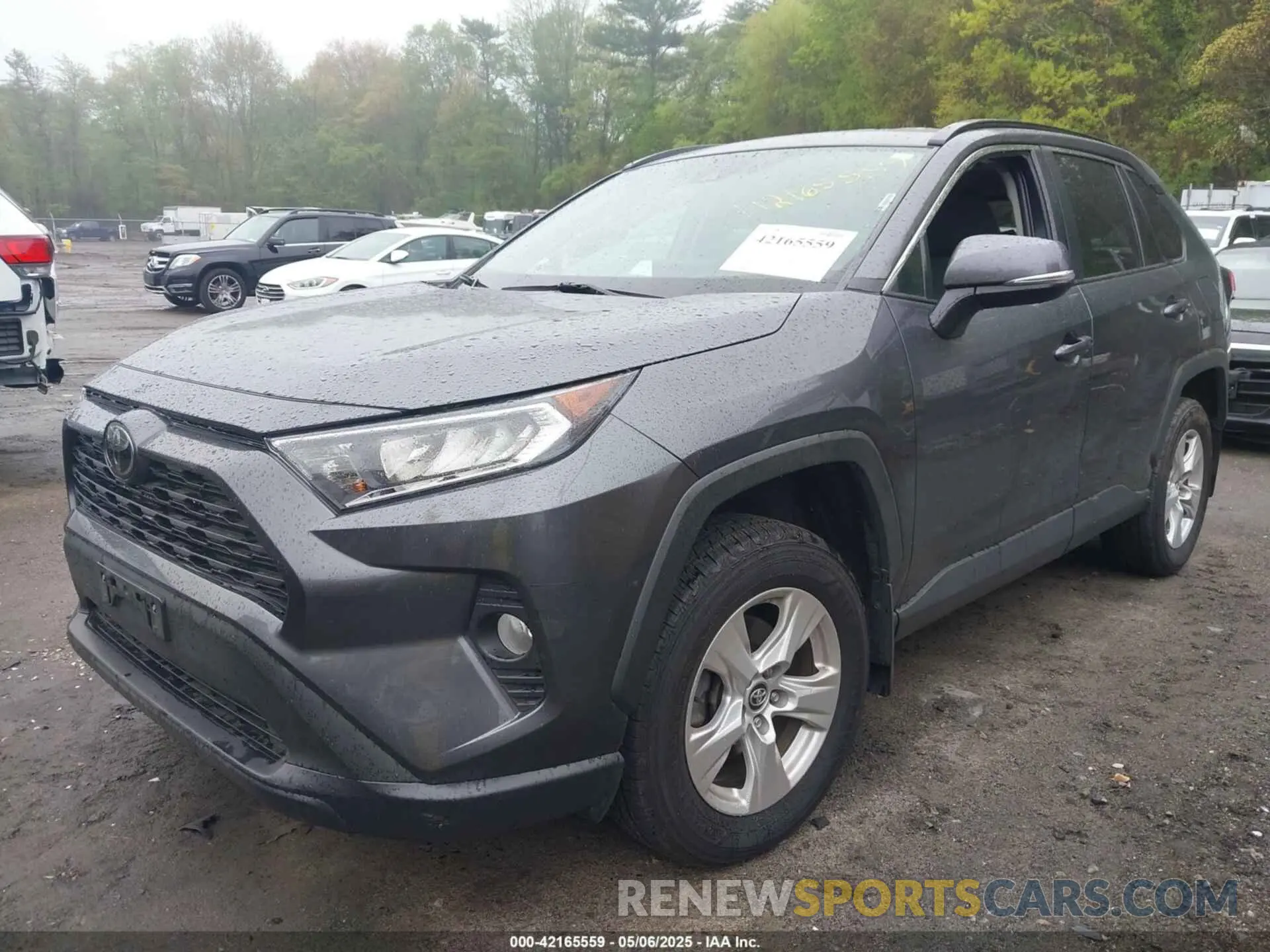 2 Photograph of a damaged car 2T3P1RFV5LC111826 TOYOTA RAV4 2020