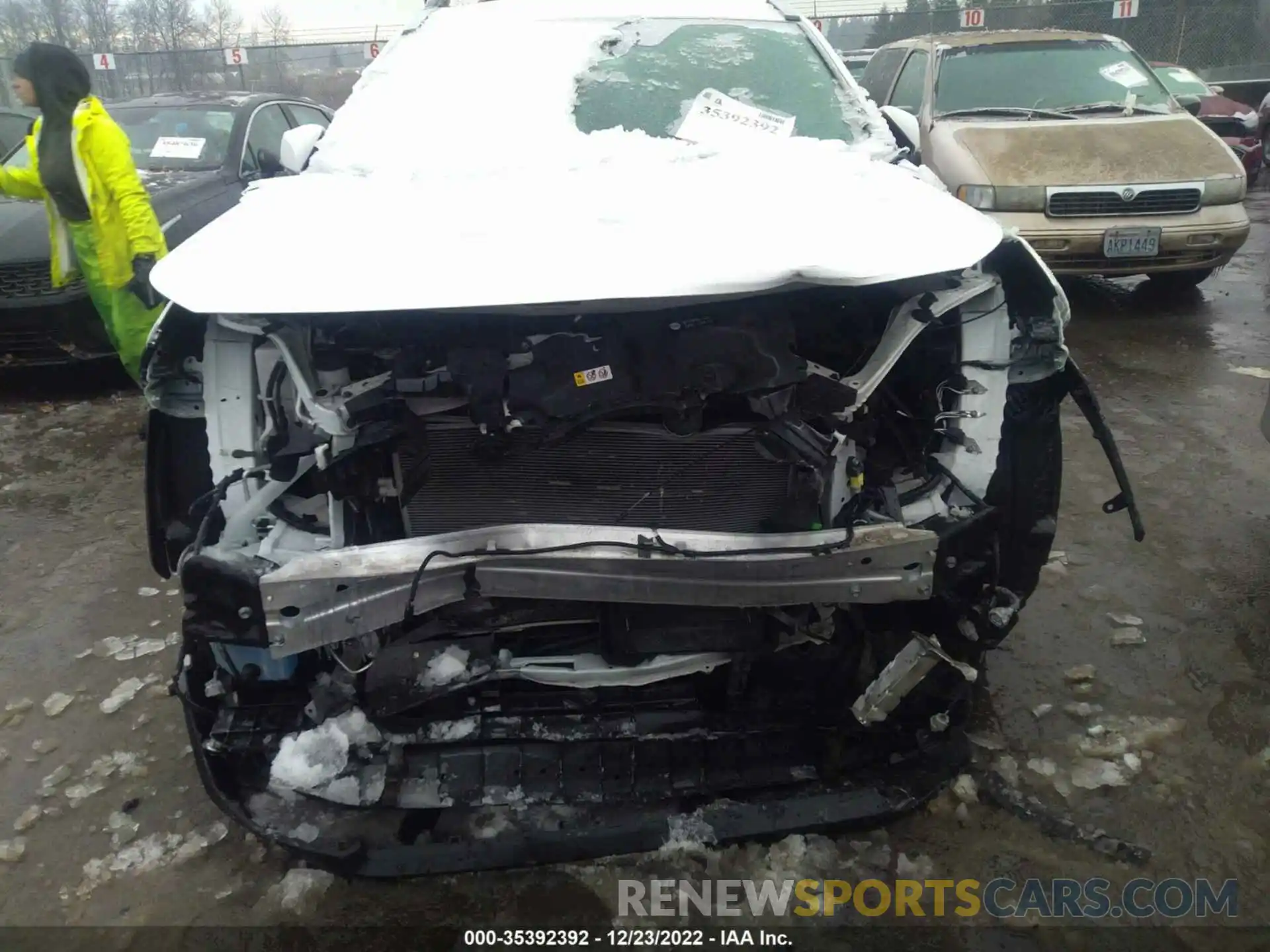 6 Photograph of a damaged car 2T3P1RFV5LC119439 TOYOTA RAV4 2020