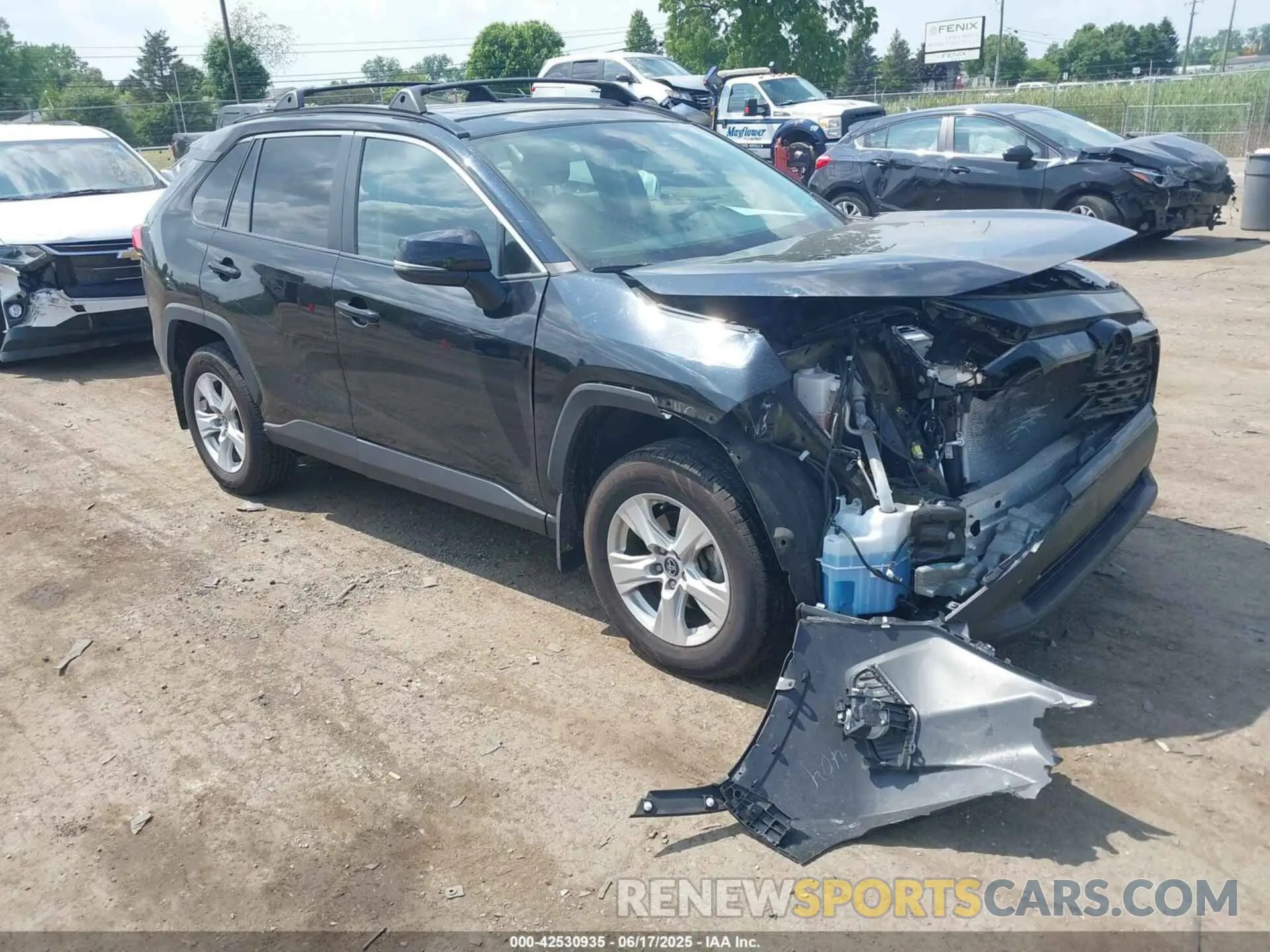 1 Photograph of a damaged car 2T3P1RFV5LC122308 TOYOTA RAV4 2020