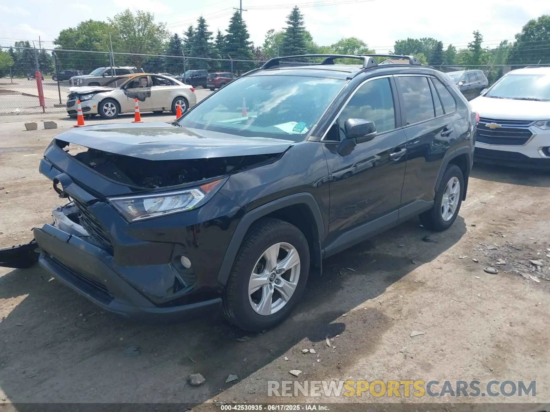 2 Photograph of a damaged car 2T3P1RFV5LC122308 TOYOTA RAV4 2020