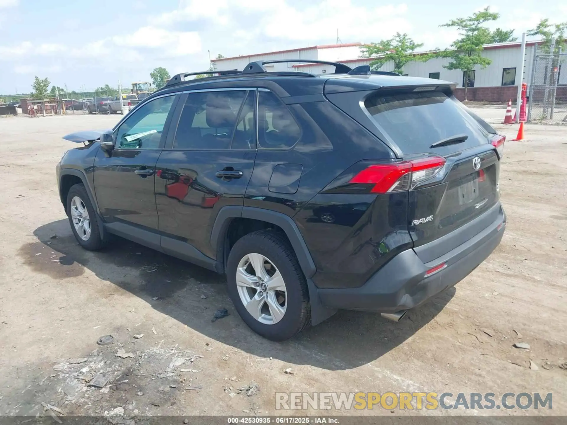 3 Photograph of a damaged car 2T3P1RFV5LC122308 TOYOTA RAV4 2020