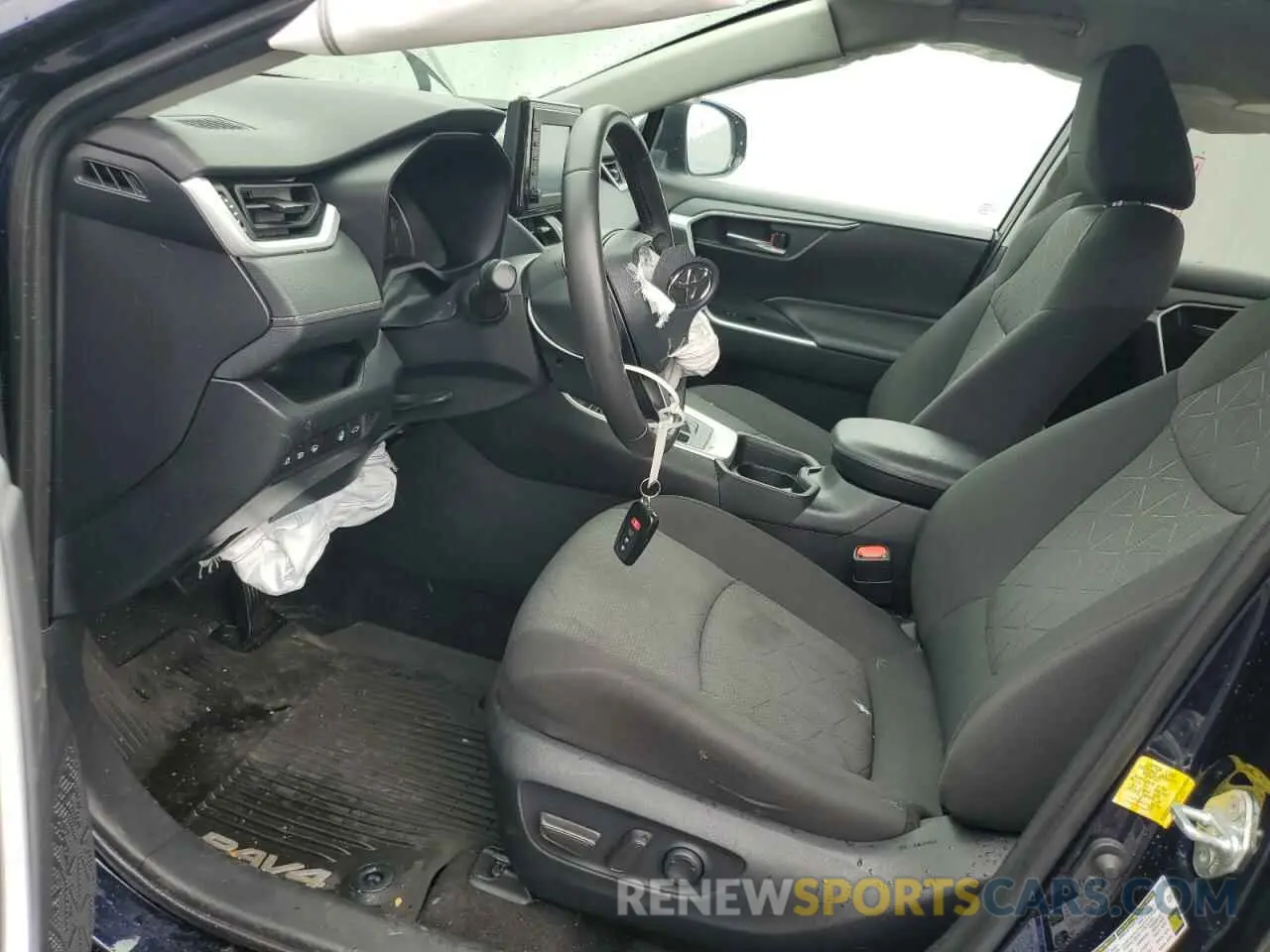 7 Photograph of a damaged car 2T3P1RFV5LC126715 TOYOTA RAV4 2020