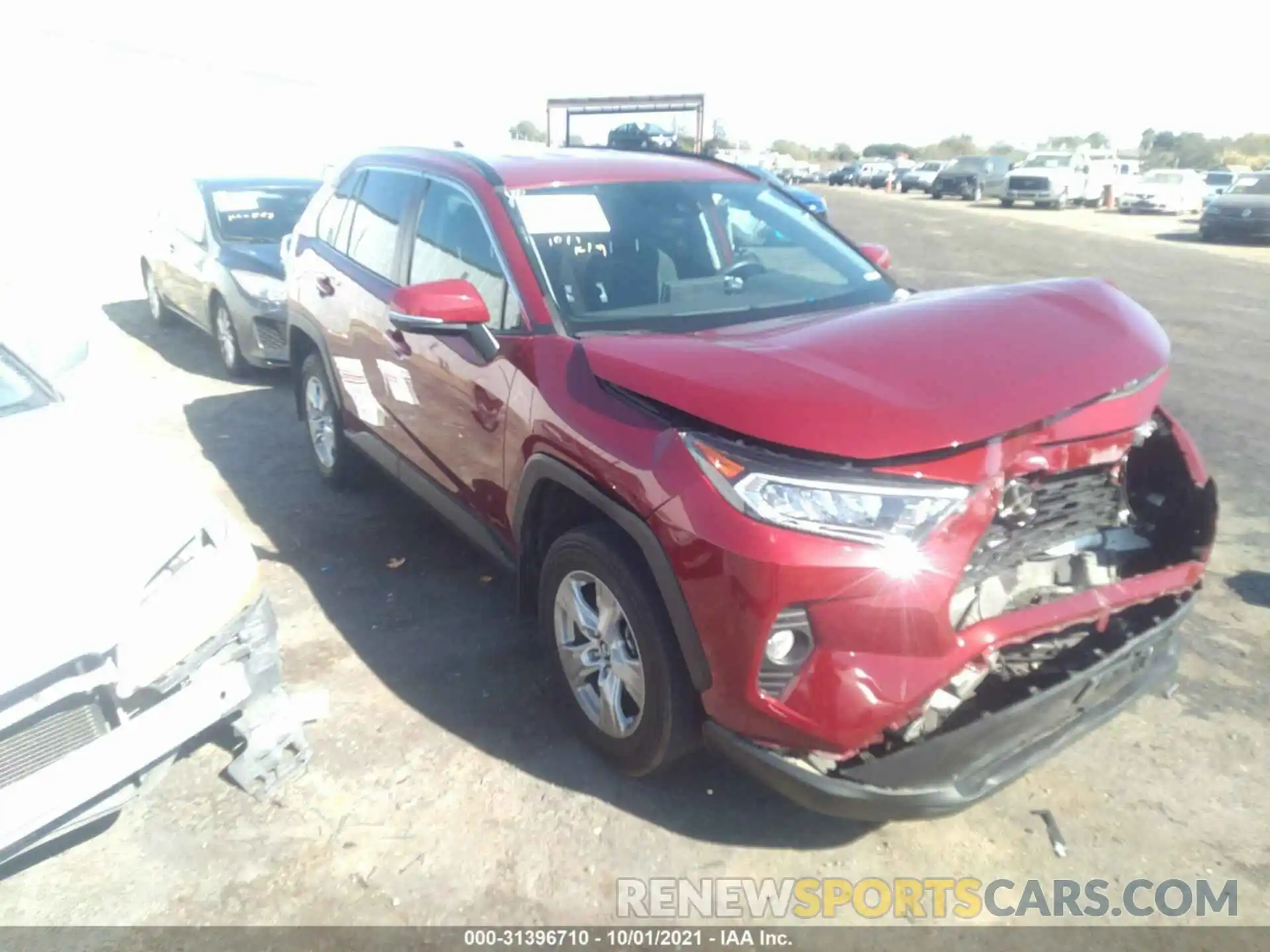 1 Photograph of a damaged car 2T3P1RFV5LW108424 TOYOTA RAV4 2020