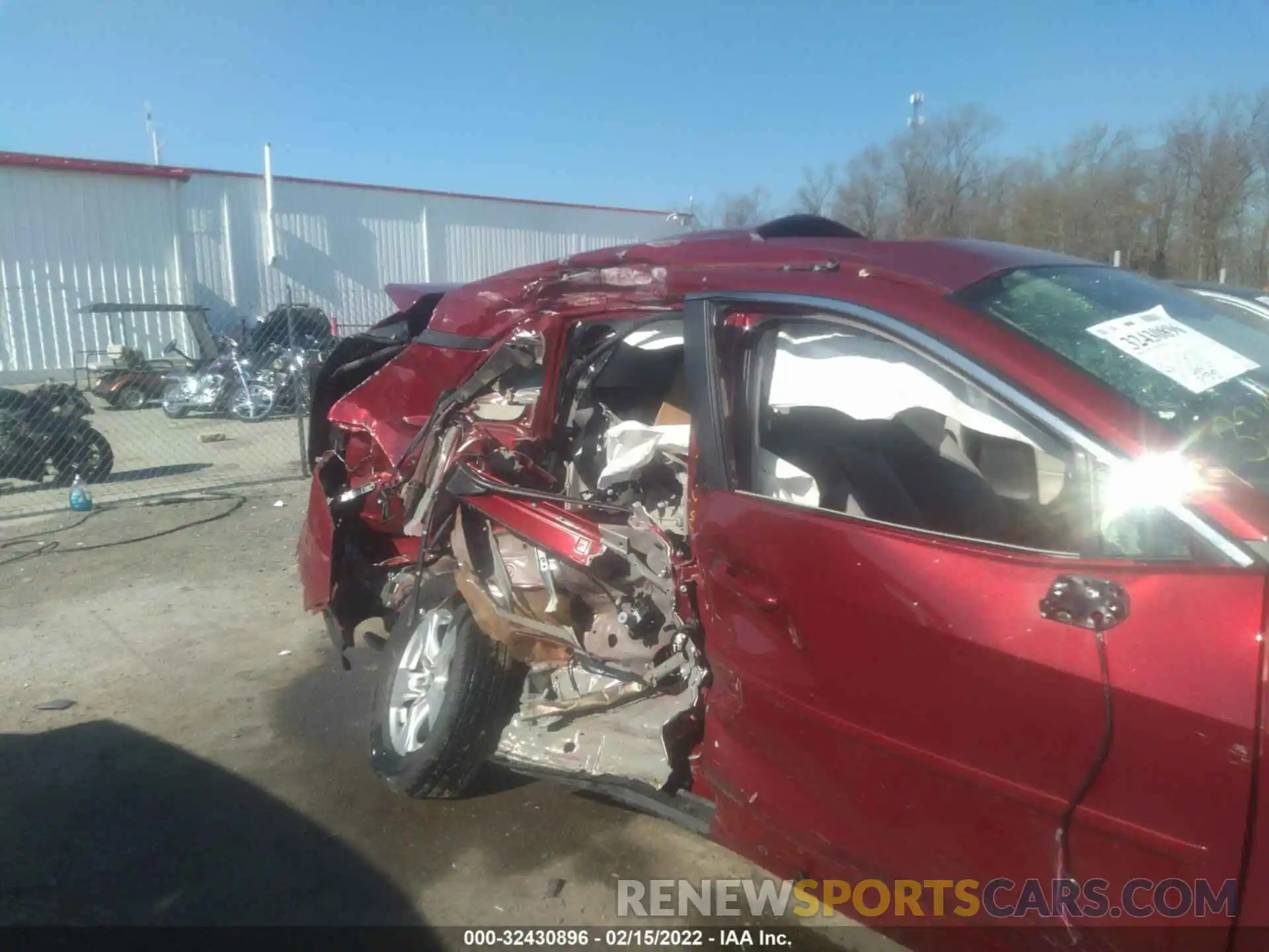 6 Photograph of a damaged car 2T3P1RFV5LW118936 TOYOTA RAV4 2020