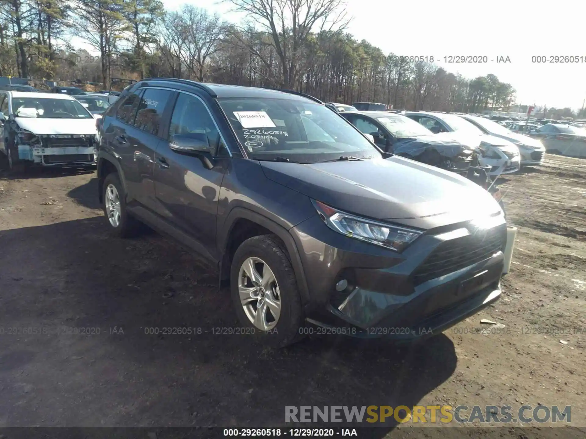 1 Photograph of a damaged car 2T3P1RFV5LW120637 TOYOTA RAV4 2020