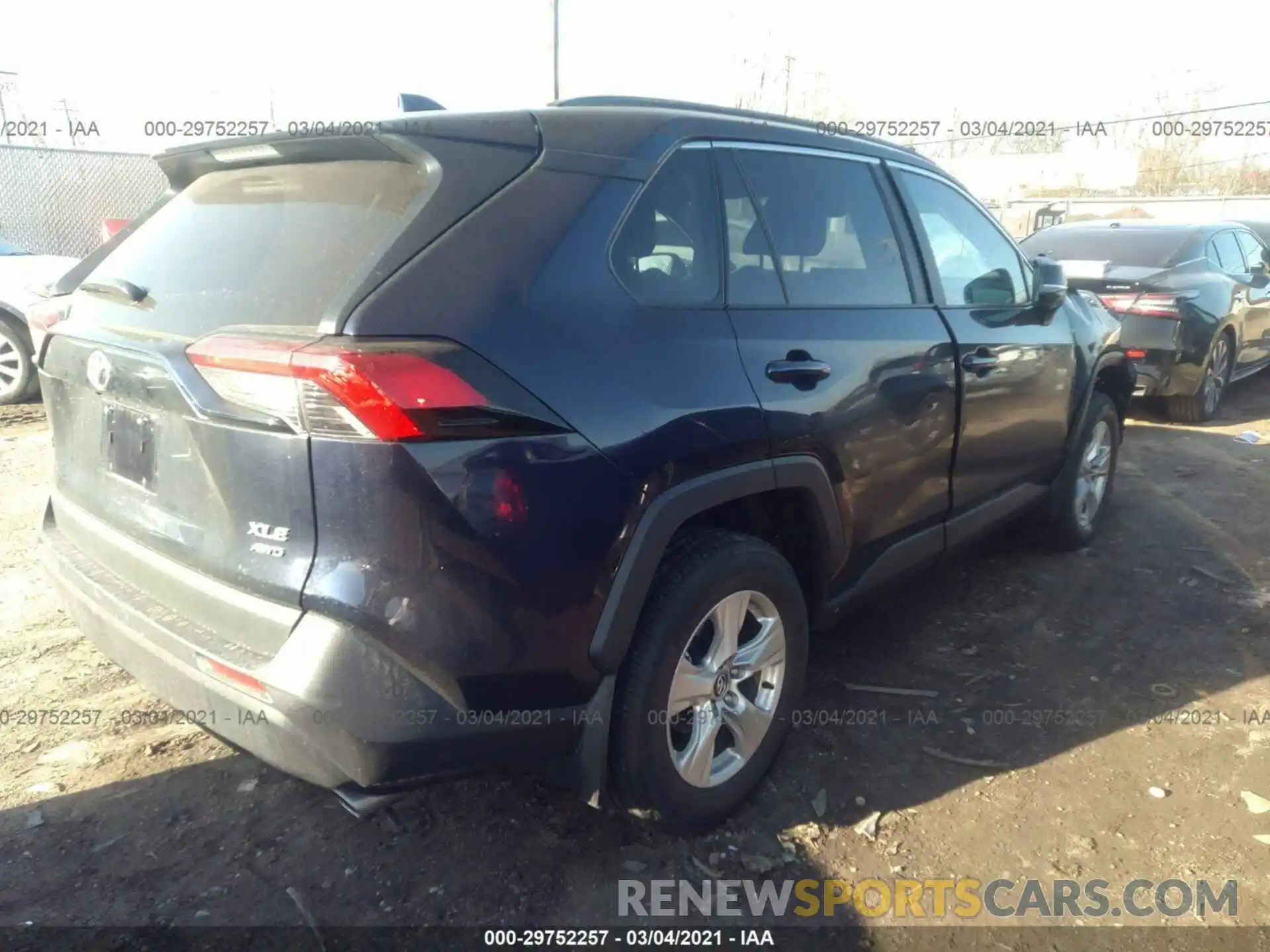 4 Photograph of a damaged car 2T3P1RFV6LC076701 TOYOTA RAV4 2020