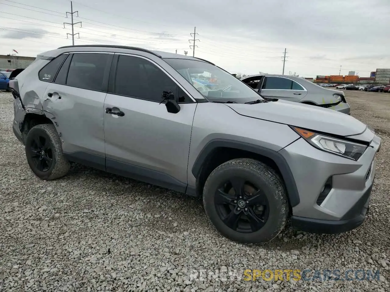 4 Photograph of a damaged car 2T3P1RFV6LC083003 TOYOTA RAV4 2020