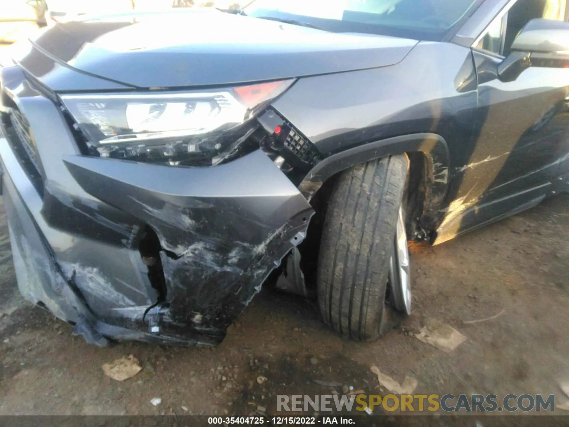 6 Photograph of a damaged car 2T3P1RFV6LC085415 TOYOTA RAV4 2020