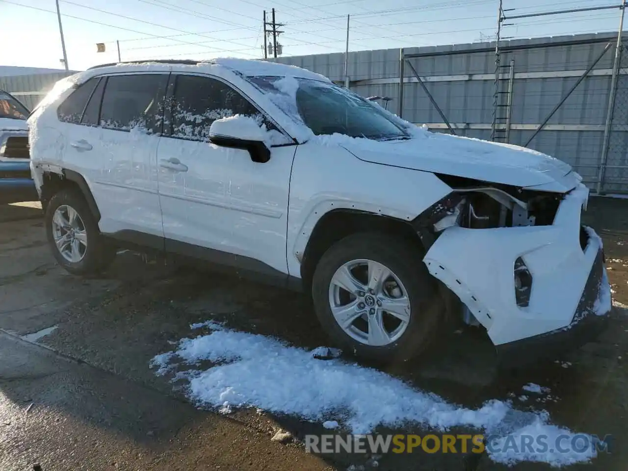 4 Photograph of a damaged car 2T3P1RFV6LC090842 TOYOTA RAV4 2020