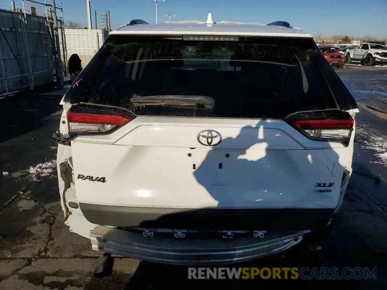 6 Photograph of a damaged car 2T3P1RFV6LC090842 TOYOTA RAV4 2020