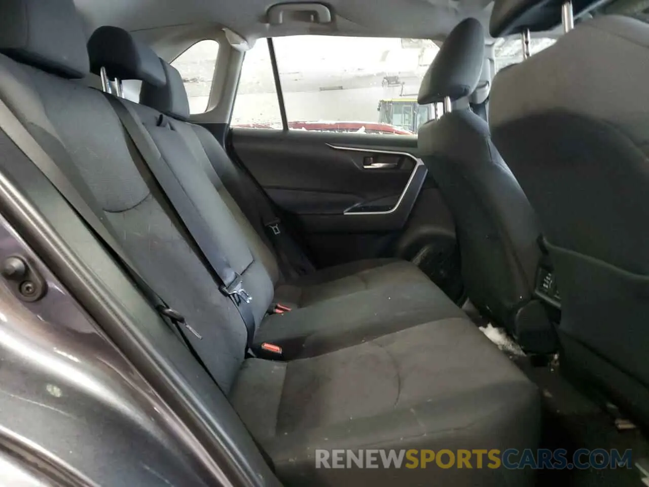 11 Photograph of a damaged car 2T3P1RFV6LC101919 TOYOTA RAV4 2020