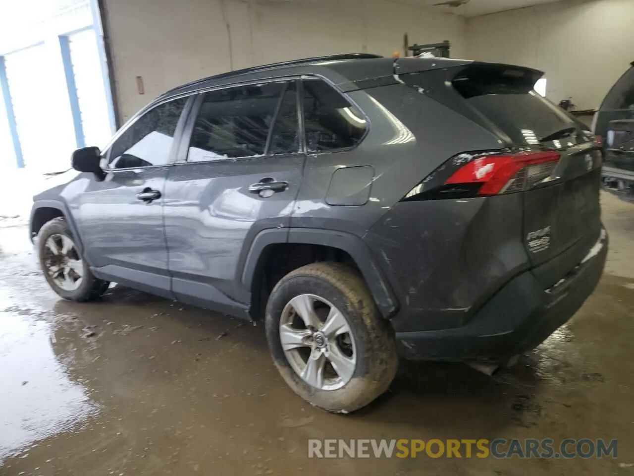 2 Photograph of a damaged car 2T3P1RFV6LC101919 TOYOTA RAV4 2020