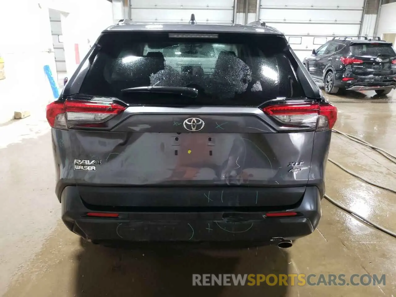 6 Photograph of a damaged car 2T3P1RFV6LW107234 TOYOTA RAV4 2020