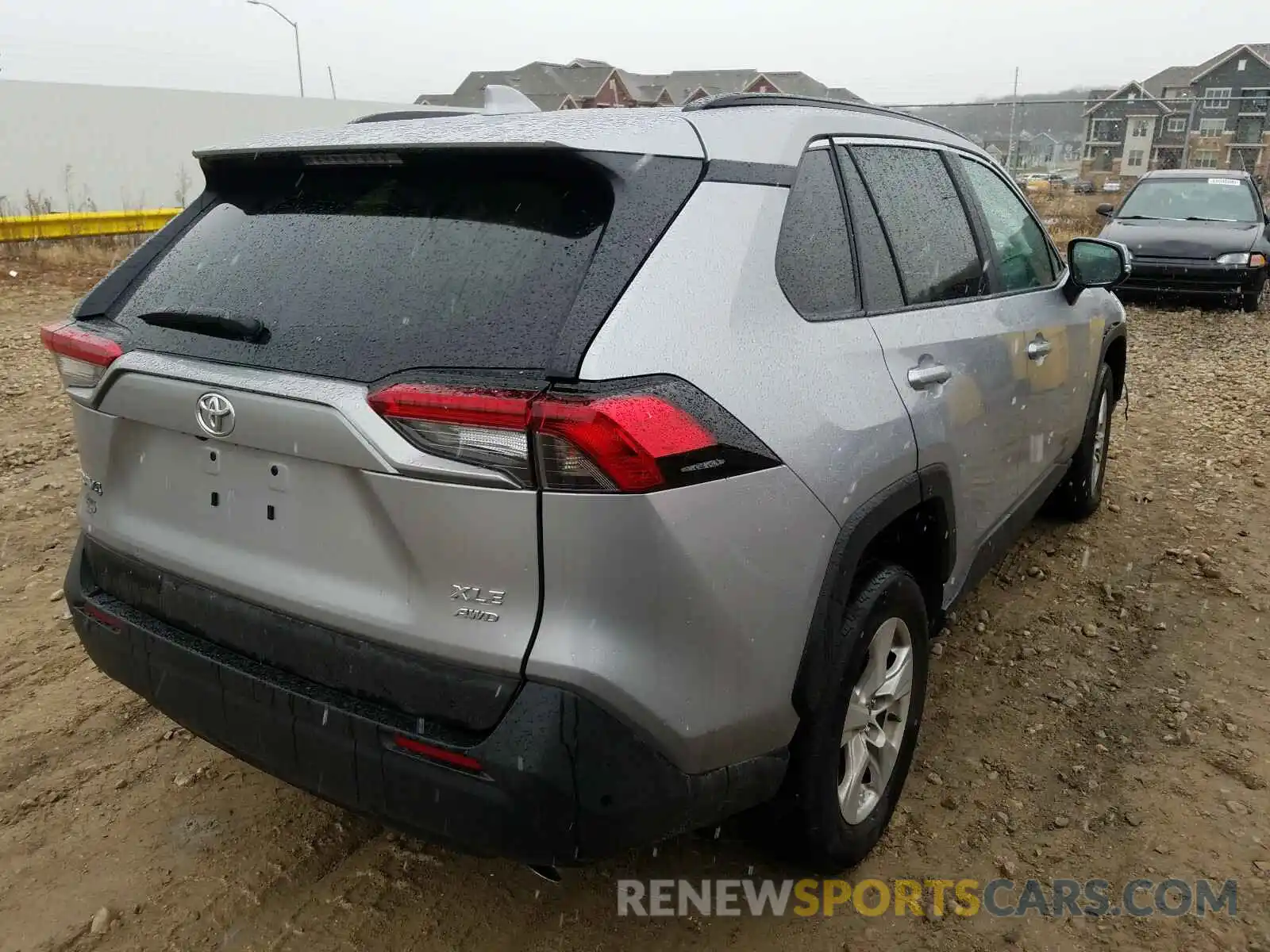 4 Photograph of a damaged car 2T3P1RFV6LW133526 TOYOTA RAV4 2020