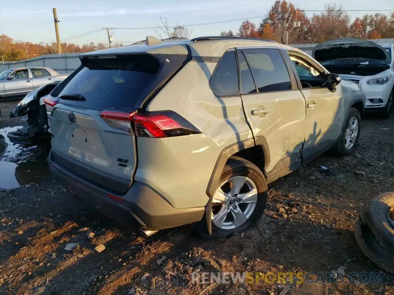 4 Photograph of a damaged car 2T3P1RFV7LC064847 TOYOTA RAV4 2020